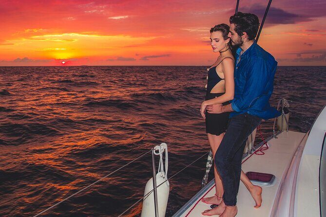 Luxury Sunset Sailing Cruise in Cancun with Light Dinner and Open Bar - Price and Value