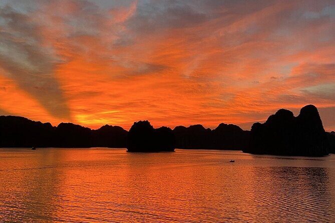 Luxury Sunset Tour: Kayaking and swimming to admire Lan Ha Bay - What Makes This Tour Stand Out?