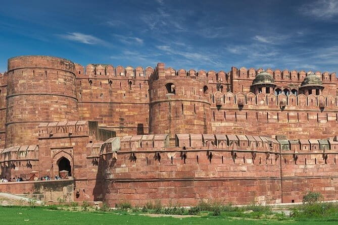 Luxury Taj Mahal Family Tour from Kolkata - FAQ