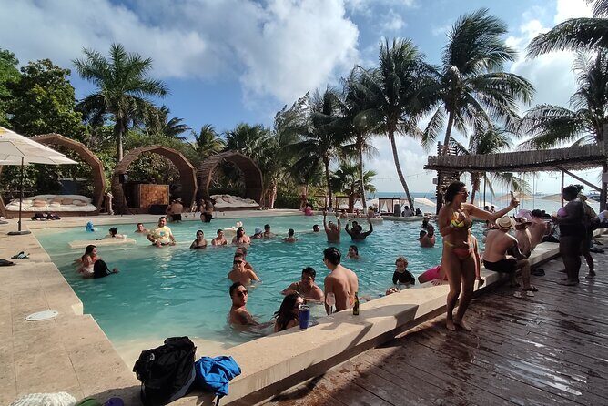 Luxury tour at Isla Mujeres! Catamaran Experience from Cancun - FAQs