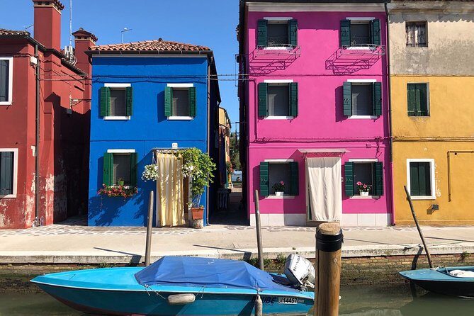 Luxury Tour of Murano & Burano Boat - The Sum Up