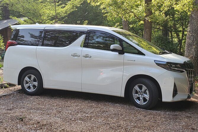 Luxury van Ride to famous car meet up spot Daikoku - An In-Depth Look at the Experience