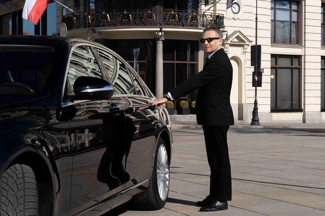 Luxury Warsaw Chopin Airport Transfer by private Limousine - Key Points
