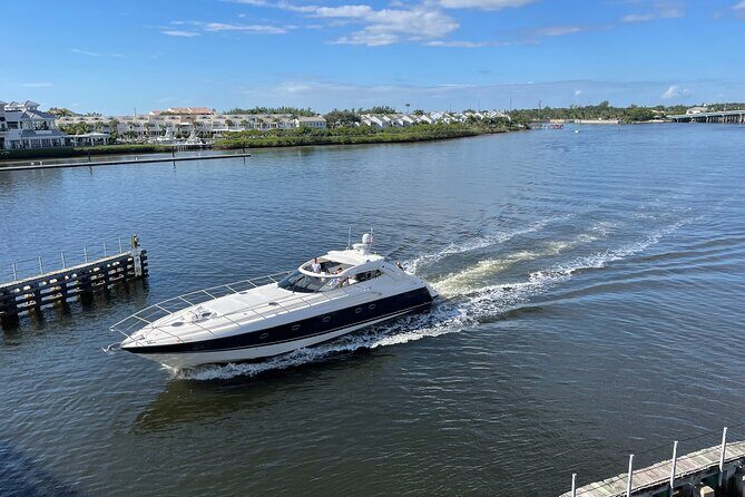 Luxury Yacht 65' Sunseeker 4 hours from Palm Beach - Practical Details & Booking