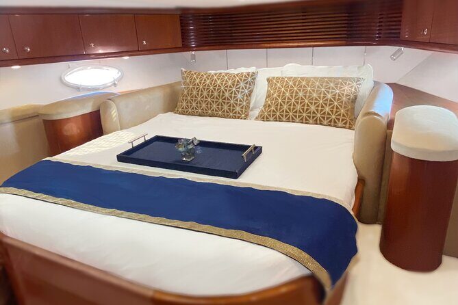 Luxury Yacht 65' Sunseeker 4 hours from Palm Beach - FAQ