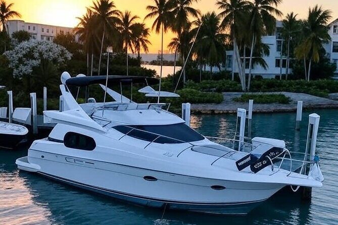 Luxury Yacht Charter Experience in Miami - Key Points