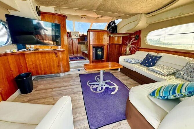 Luxury Yacht Charter Experience in Miami - A Closer Look at the Experience