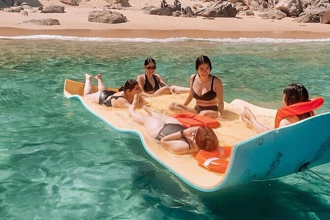 Luxury Yacht Experience in Los Cabos 45 FT - Who Will Love This Tour?