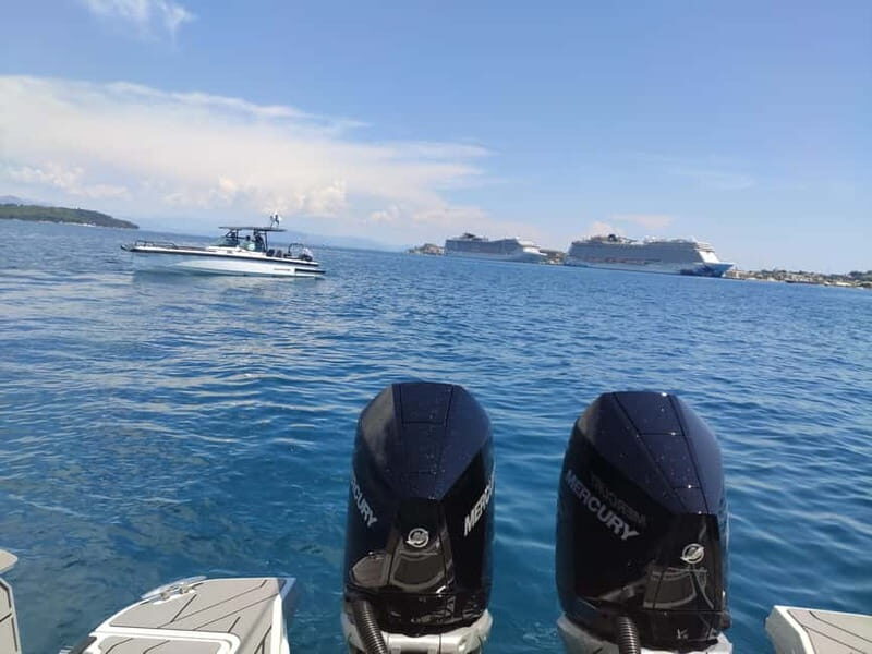 Luxury Yacht Experience Semi-Private North East - Key Points