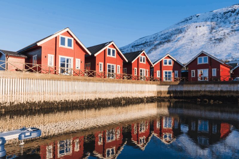 Lyngen: Snowmobile Safari with Lunch in seaside Restaurant - FAQ