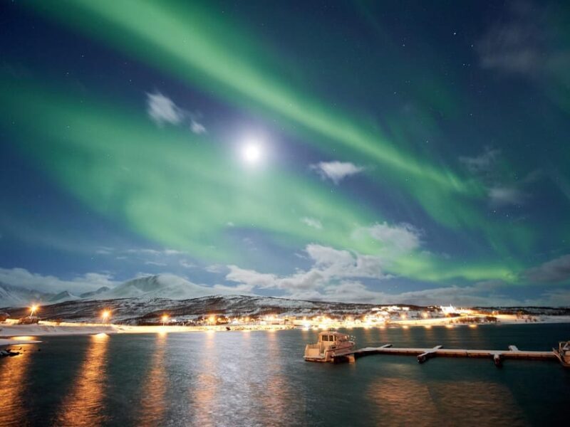 Lyngenalps: Northern Lights Snowmobile Safari - Introduction: An Arctic Night for Adventure Seekers