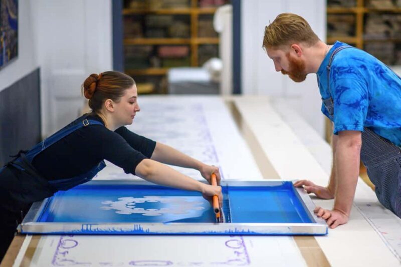 Lyon: Create your own traditional Lyonnais silk square - Key Points