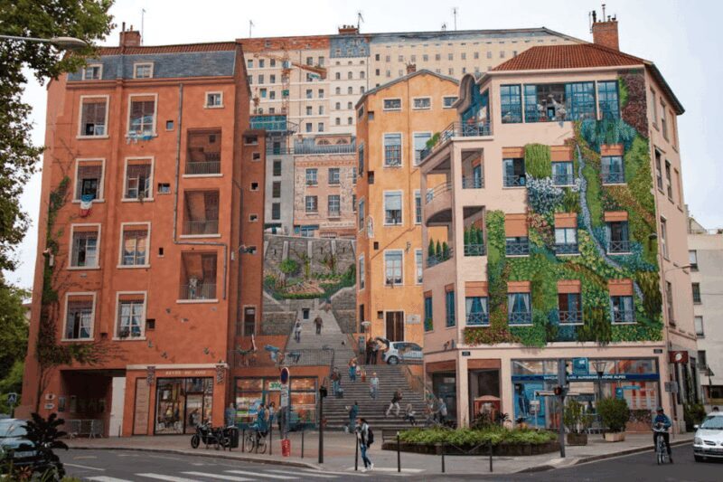 Lyon: Guided tour of the Croix-Rousse - Who Should Consider This Tour?