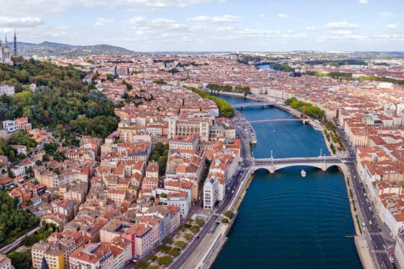 Lyon Old Town Tour with Sightseeing Cruise Tickets - Practical Details and Tips