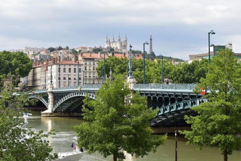 Lyon: Private Guided Walking Tour - Key Points