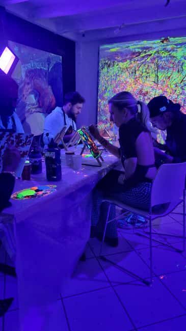 Lyon: Tarot Reading and Neon Painting Workshop - Who Will Love This Experience?