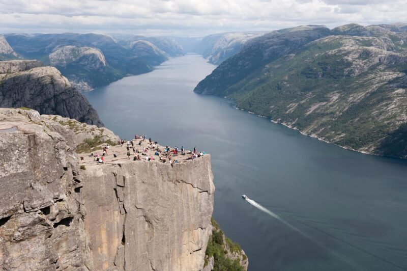 Lysefjorden: 4-Day Cycling Tour with Preikestolen Hike - Exploring the Itinerary: What to Expect Each Day