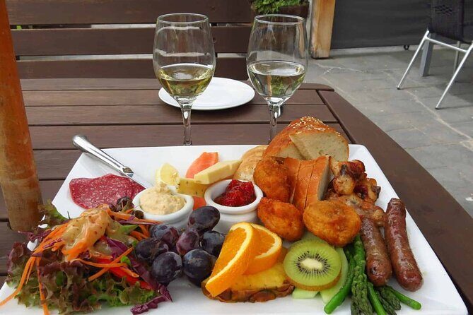 Lyttelton Shore Excursion - City Highlights & Waipara Wine Tour - What Reviewers Say: The Good and the Not-So-Good