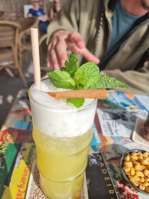 Madeira: Bar Hopping - The Experience in Detail