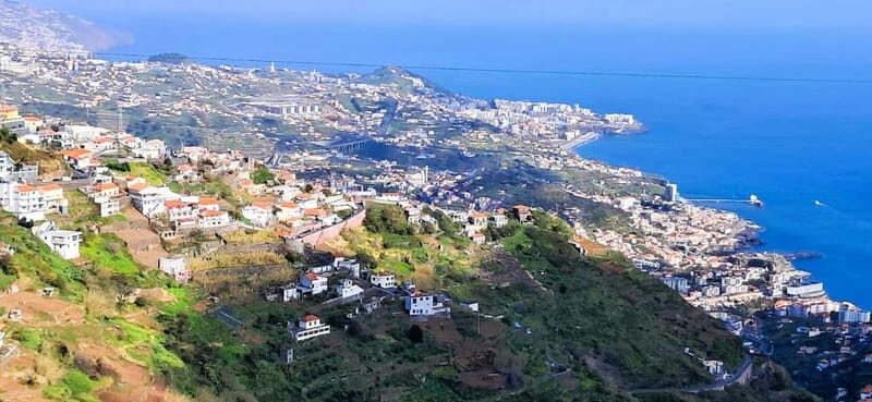 Madeira: Câmara de Lobos and Cabo Girão:Unforgettable adventure 4*4:duration3,5h - FAQ