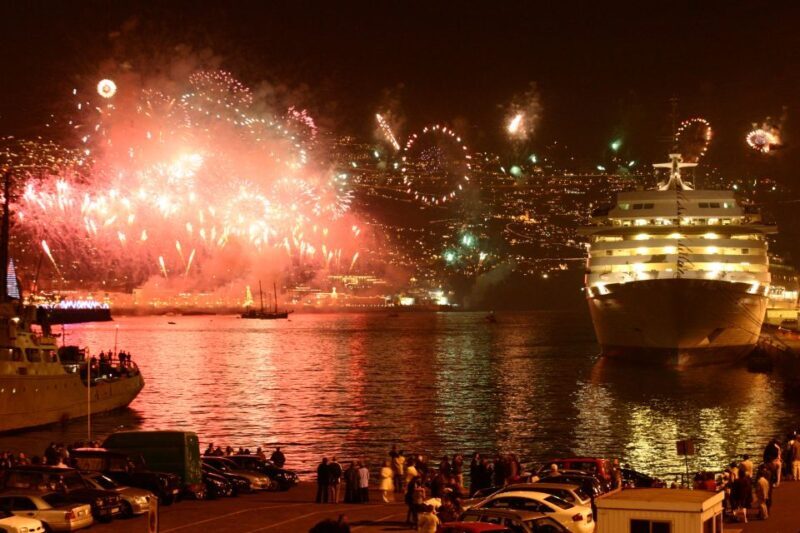 Madeira: New Year's Eve Fireworks by Catamaran - Key Points