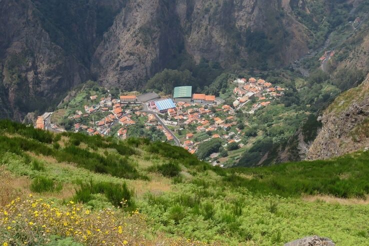 Madeira : Nun's Valleys and Pico Areeiro 4X4 Tour - Traditional Wickerwork in Camacha