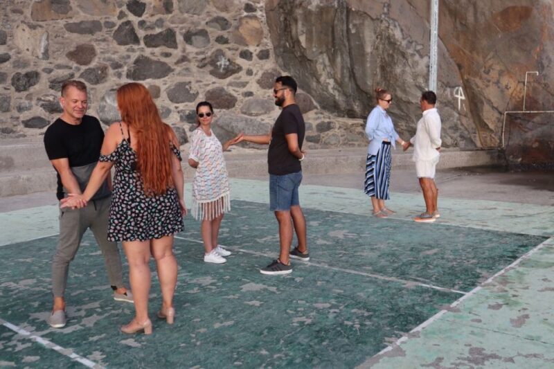 Madeira: Salsa and Bachata dance and discovery experience - The Quality of Instruction and Group Size