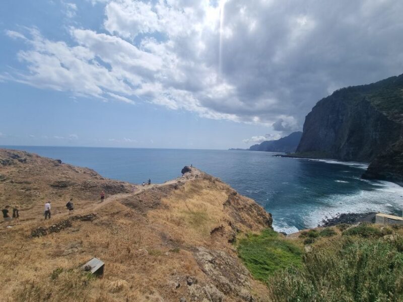 Madeira : Santana, Pico Arieiro, walk full day 4x4 Jeep tour - FAQ