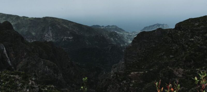 Madeira: Small group East tour ( Pico Arieiro , Santana) - Detailed Itinerary Breakdown