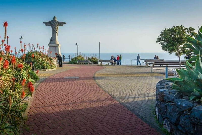 Madeira: Sunday Market Tour with Cristo Rei Viewpoint - Key Points