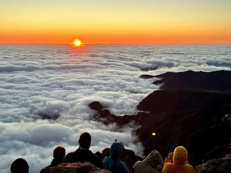 Madeira: Sunrise at Pico do Arieiro with short hike on PR1 - Key Points