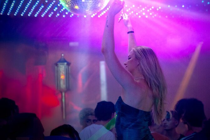 Madness tour bar crawl Playa del carmen open bar - The Bottom Line: Who Should Consider This Tour?