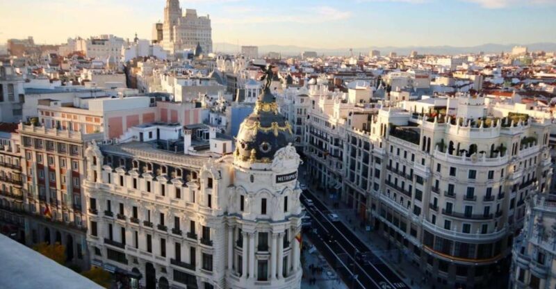 Madrid: 1.5-Hour City Highlights Guided Walking Tour - A Closer Look at the Tour Experience
