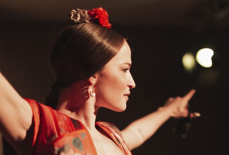 Madrid: 1-Hour Traditional Flamenco Show at Centro Cultural - Key Points