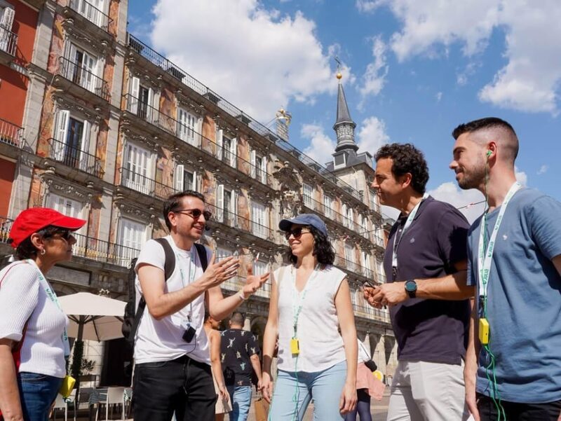 Madrid: 4-Hour Bus Tour with Royal Palace Admission - Key Points