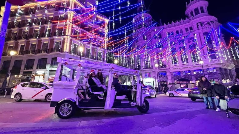 Madrid: "Christmas Tuk Tuk. Luxury Lights and Joy Ride" - Who Will Love This Tour?
