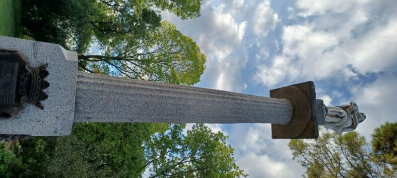 Madrid: El Capricho Park Tour - Key Points