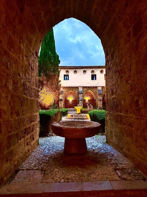 Madrid: Explore the Monasterio de Piedra and discover Sigüenza - Who Will Love This Tour?