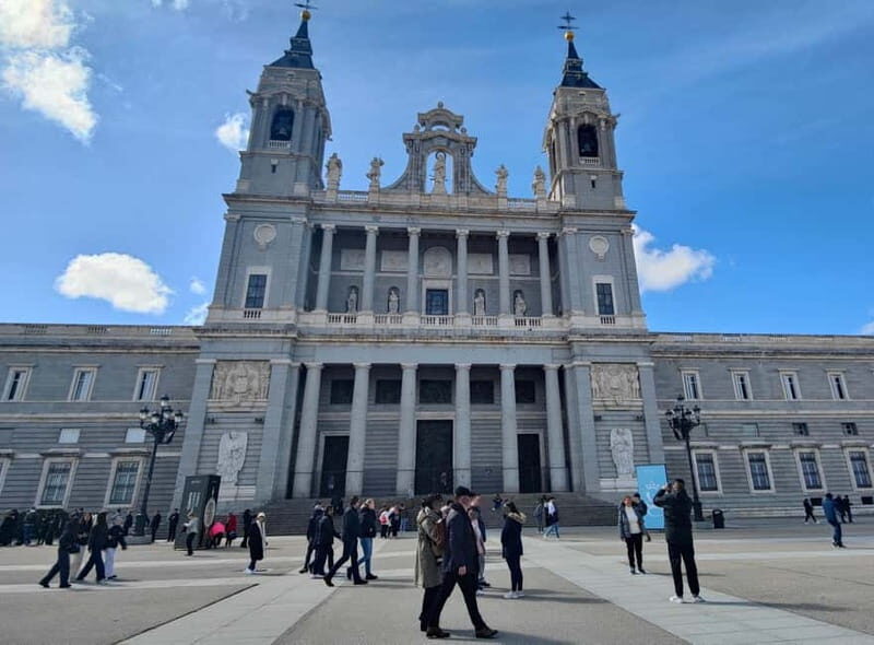 Madrid: Guided tour of the Royal Palace in French - Final Thoughts