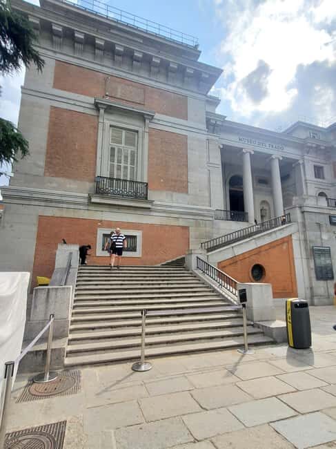 Madrid: guided visit of the Prado Museum with a native Italian-speaking tour guide - FAQ