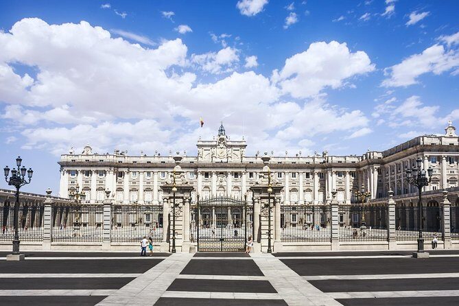 Madrid Highlights Tour with Santiago Bernabeu Stadium Entrance - A Practical Guide to the Madrid Highlights & Bernabeu Tour