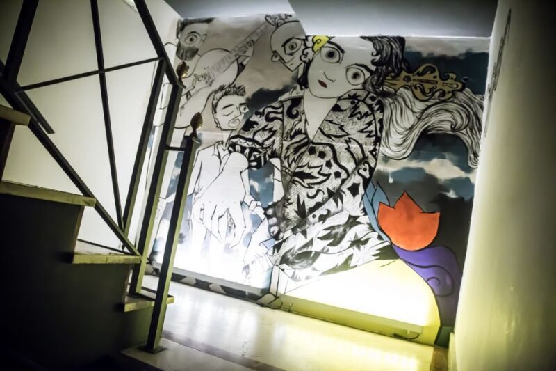 Madrid: La Cueva de Lola Flamenco Show Tickets with Drink - Who Will Love This Experience?