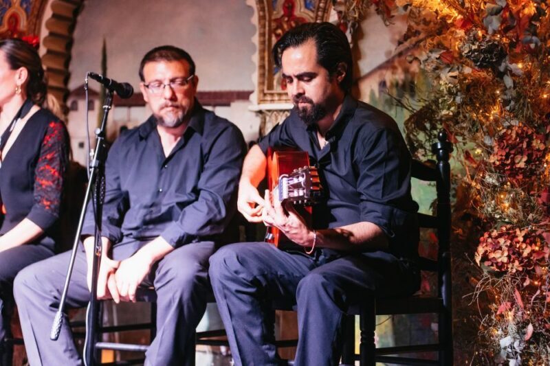 Madrid: Live Flamenco Show with Food and Drinks Options - Dining and Drinks Options
