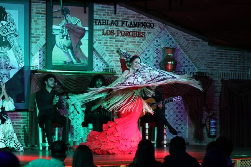 Madrid: Los Porches Flamenco Show with Tapas and Wine Ticket - Key Points