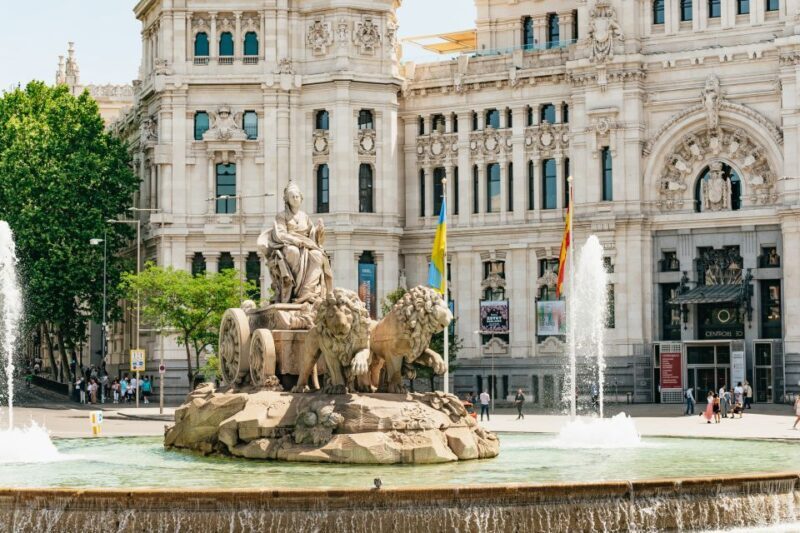 Madrid: Panoramic Route City Tour - Authenticity and Local Touches