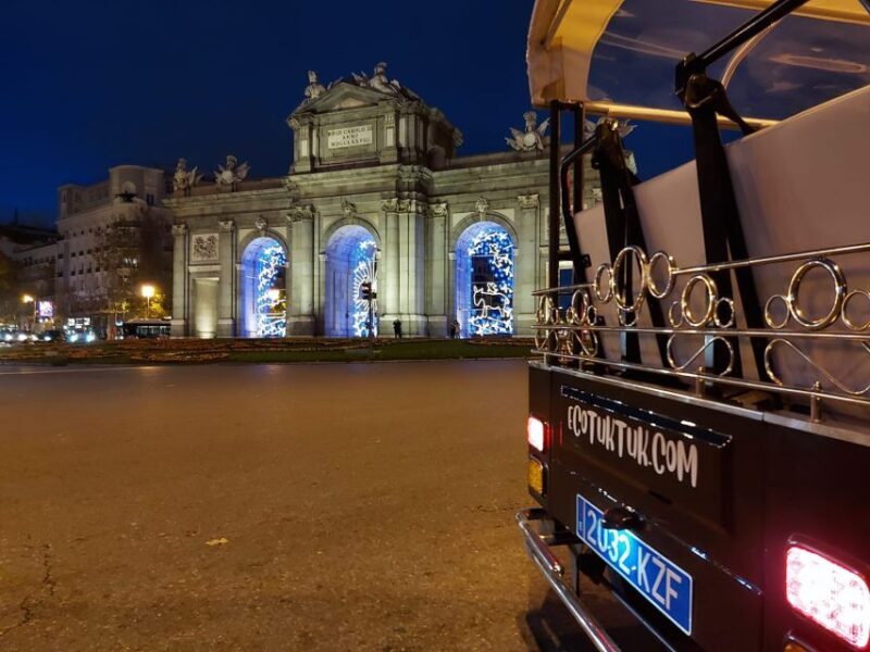 Madrid: Private Christmas Lights Tour by Eco Tuk-Tuk - The Experience in Detail