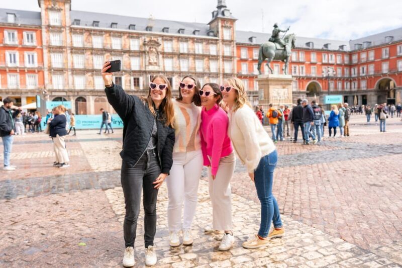 Madrid: Professional photoshoot at The Royal Palace - What to Expect from the Experience