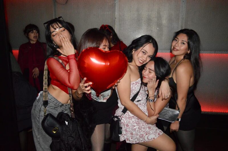 Madrid: PUBCRAWL Ruta de Bares y Fiesta por Madrid - Whats Included and Whats Not