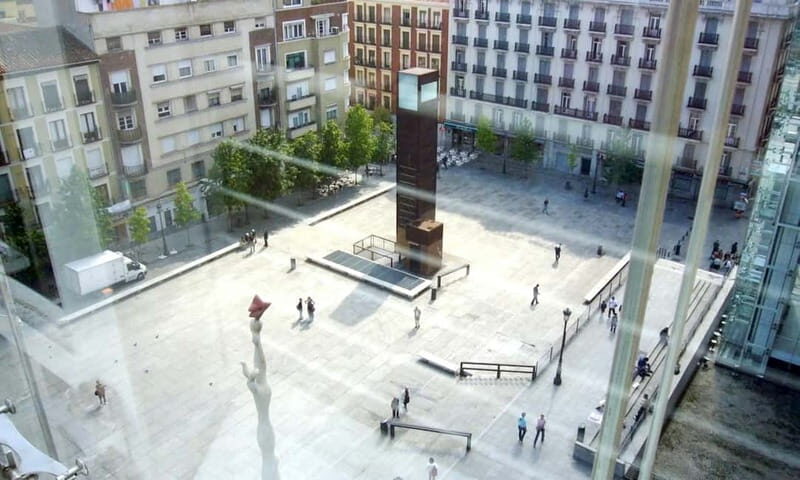 Madrid: Reina Sofia Museum private tour with local guide - Authentic Experiences and Reviewer Insights