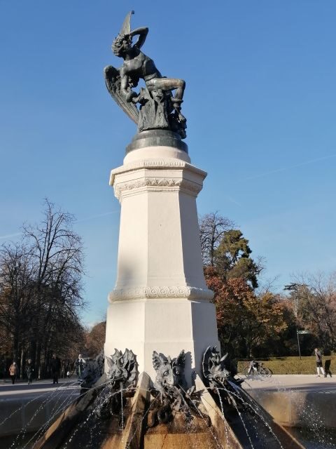 Madrid: Retiro park tour - An Authentic Look at El Retiro’s Secrets and Stories